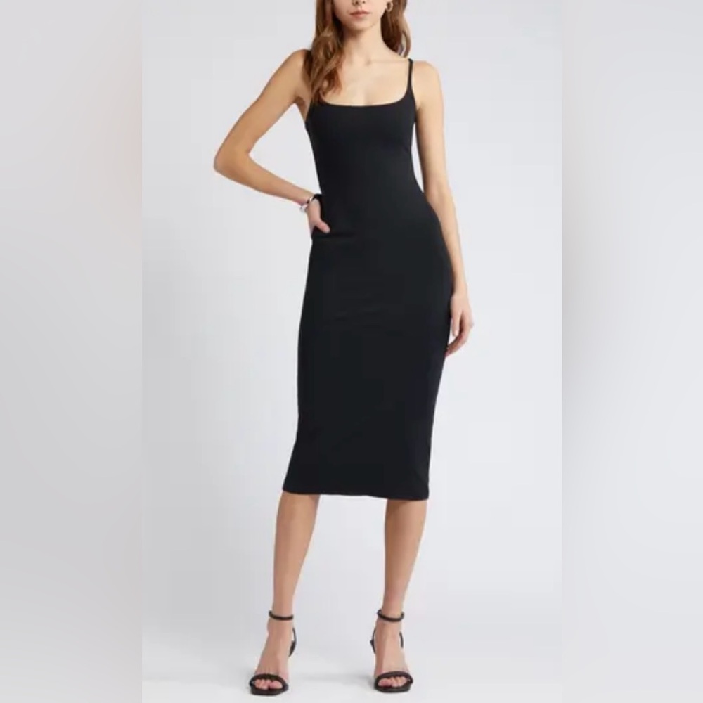 Smooth Edit Strappy Midi Slipdress
Open Edit in Black